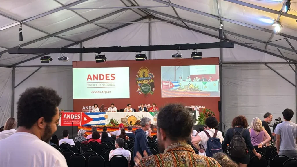 44º congresso do andes-sn reforça luta pelas universidades públicas e direitos dos docentes - ADUENF